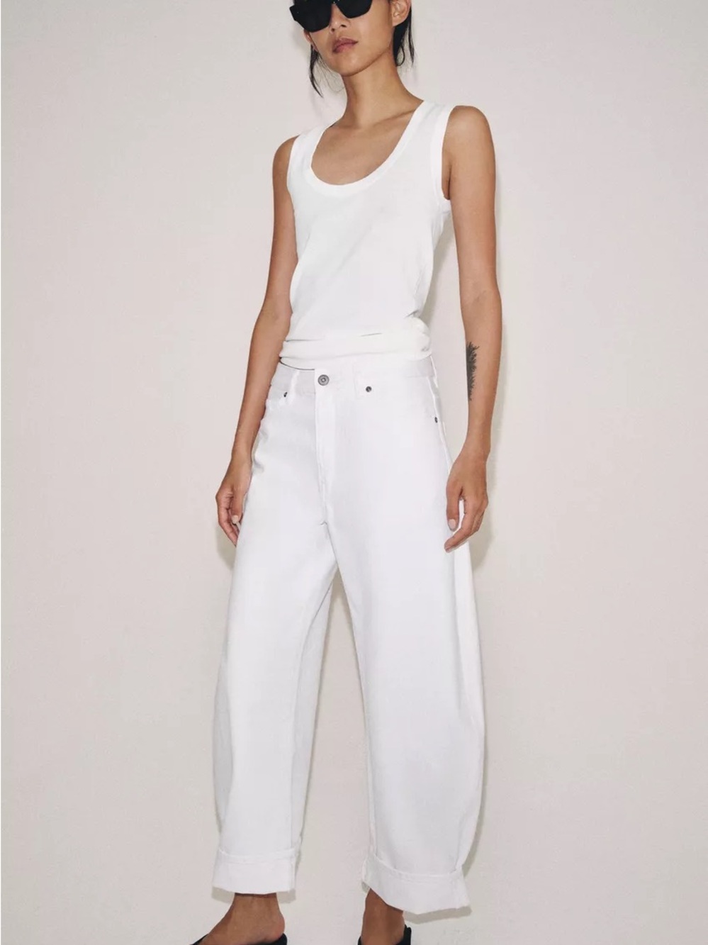 Zara White Ballon tapered leg 100% cotton jeans size 4 - Picture 4 of 9